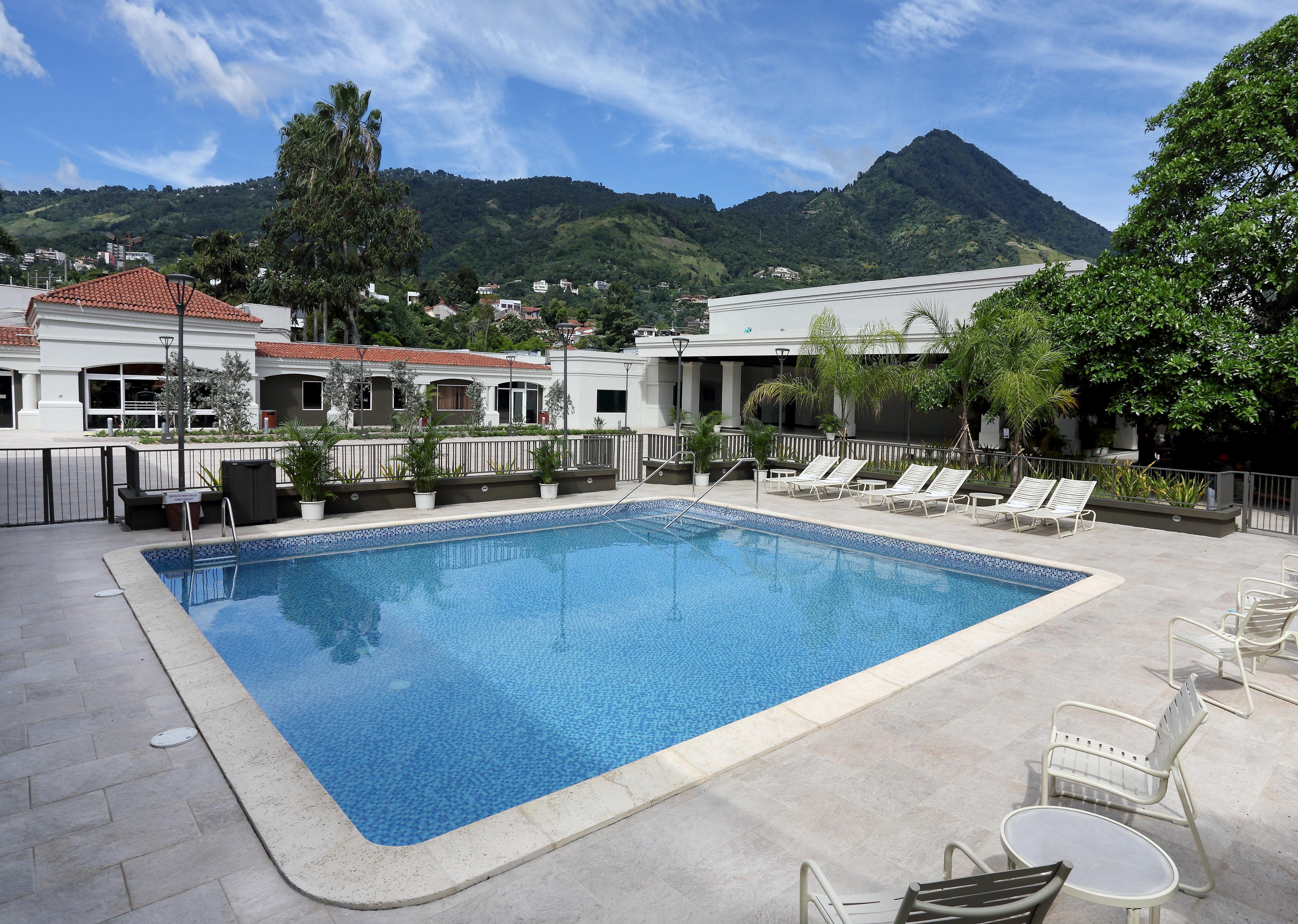 Hilton San Salvador Hotel Ngoại thất bức ảnh